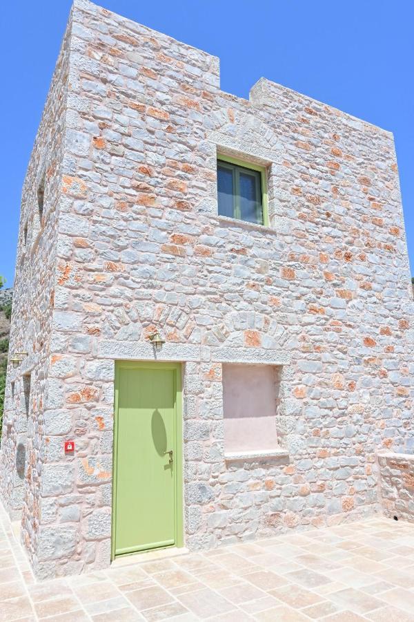 Arapis Rooms & Suites Agios Kiprianos Esterno foto